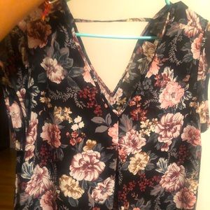 NWOT Halogen floral blouse